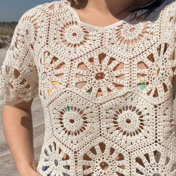 Rebellion Cream Crochet Crop Top - Picture 2 of 11